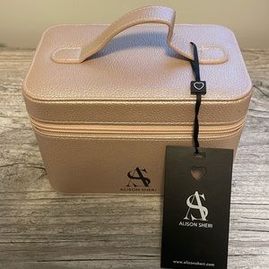 NWT Alison Sheri Makeup Box